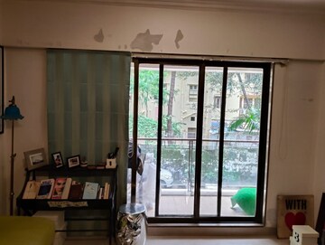 Room in 2 BHK Apartment at Santacruz West – for Sale