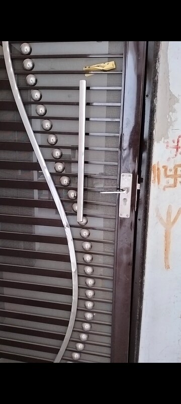 Staircase in 2.5 BHK Apartment at Antriksh Golf Link, Sector 1 Greater Noida – for Rent