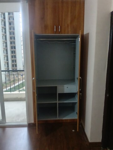 Furnished Amenities in 3.5 BHK Apartment at SKA Divya Towers, Sector 16 Greater Noida – for Sale