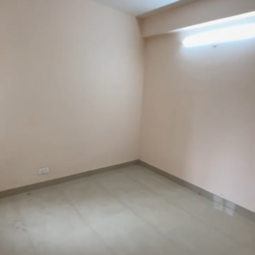 Room in 2.5 BHK Apartment at Amrapali Dream Valley, Amrapali Dream Valley – for Sale
