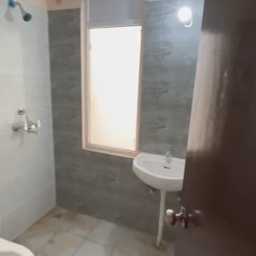 Bathroom in 2.5 BHK Apartment at Amrapali Dream Valley, Amrapali Dream Valley – for Sale