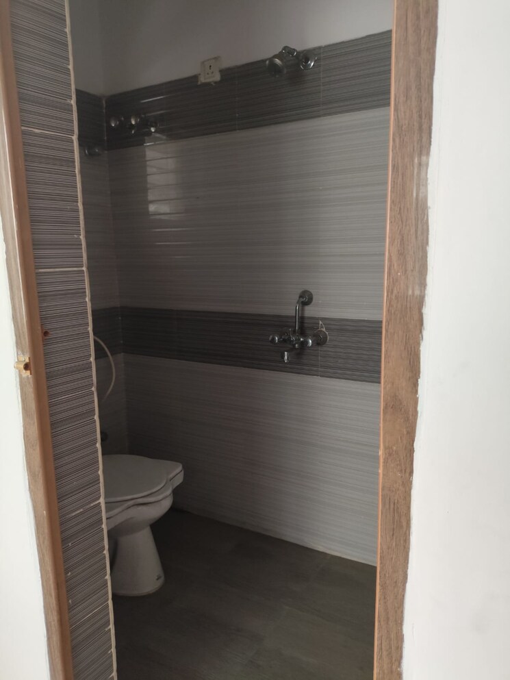 Bathroom, new town 3 Bedroom 1050 Sq.Ft. Apartment In New Town Kolkata 9054490