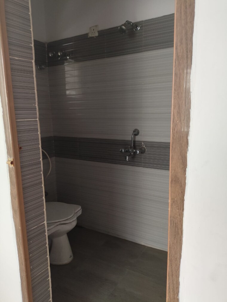 Bathroom, new town 3 Bedroom 1050 Sq.Ft. Apartment In New Town Kolkata 9054490