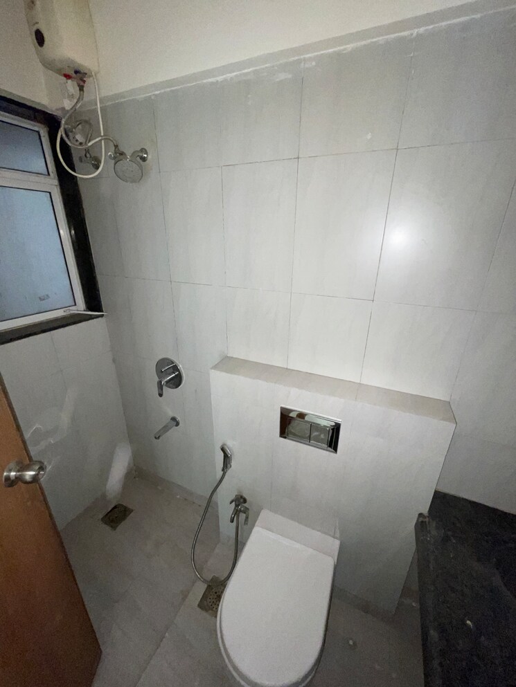 Bathroom, godrej-prime 3 Bedroom 1076 Sq.Ft. Apartment In Chembur Mumbai 9054479