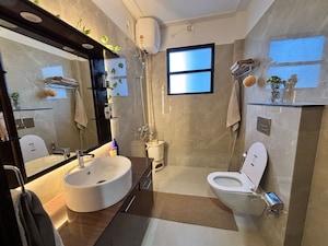 Team Area in 3.5 BHK Villa at Canal Road – for Sale