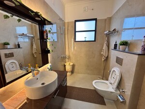 Team Area in 3.5 BHK Villa at Canal Road – for Sale