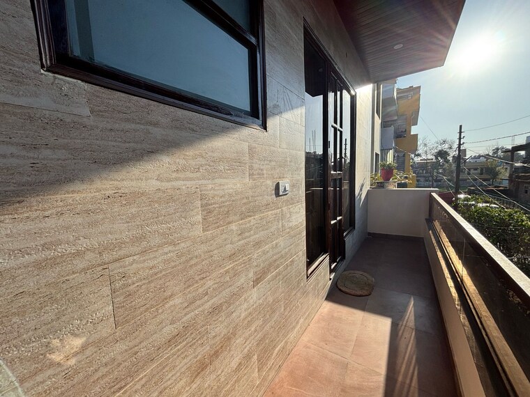  Parking, canal road 3.5 Bedroom 1600 Sq.Ft. Villa In Canal Road Dehradun 9054496