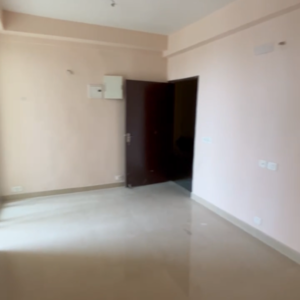 Room in 2 BHK Apartment at Amrapali Dream Valley, Amrapali Dream Valley – for Sale