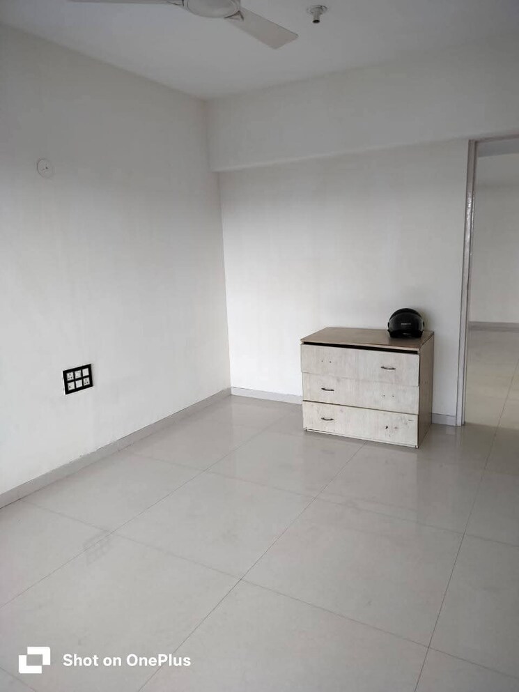 Room, andheri west 3 Bedroom 1200 Sq.Ft. Apartment In Andheri West Mumbai 9054521