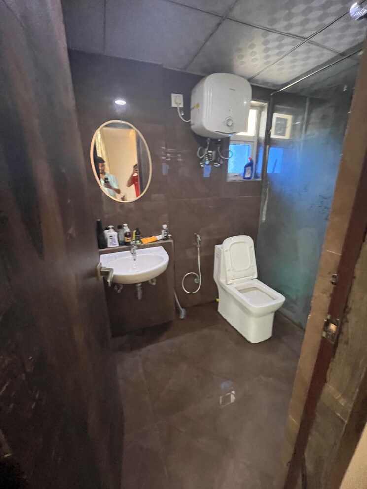 Bathroom, capital-athena 3 Bedroom 1370 Sq.Ft. Apartment In Sector 1 Greater Noida Greater Noida 9054517