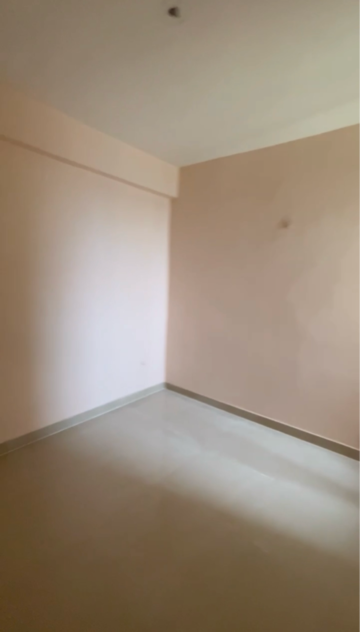 Room in 2 BHK Apartment at Amrapali Dream Valley, Amrapali Dream Valley – for Sale