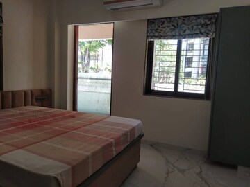 Bedroom in 2 BHK Apartment at Andheri West – for Rent