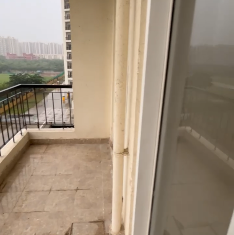 Balcony, amrapali-dream-valley 3 Bedroom 1045 Sq.Ft. Apartment In Amrapali Dream Valley Greater Noida 9054556