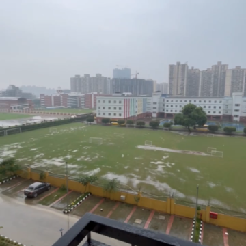 Swimming Pool in 3 BHK Apartment at Amrapali Dream Valley, Amrapali Dream Valley – for Sale