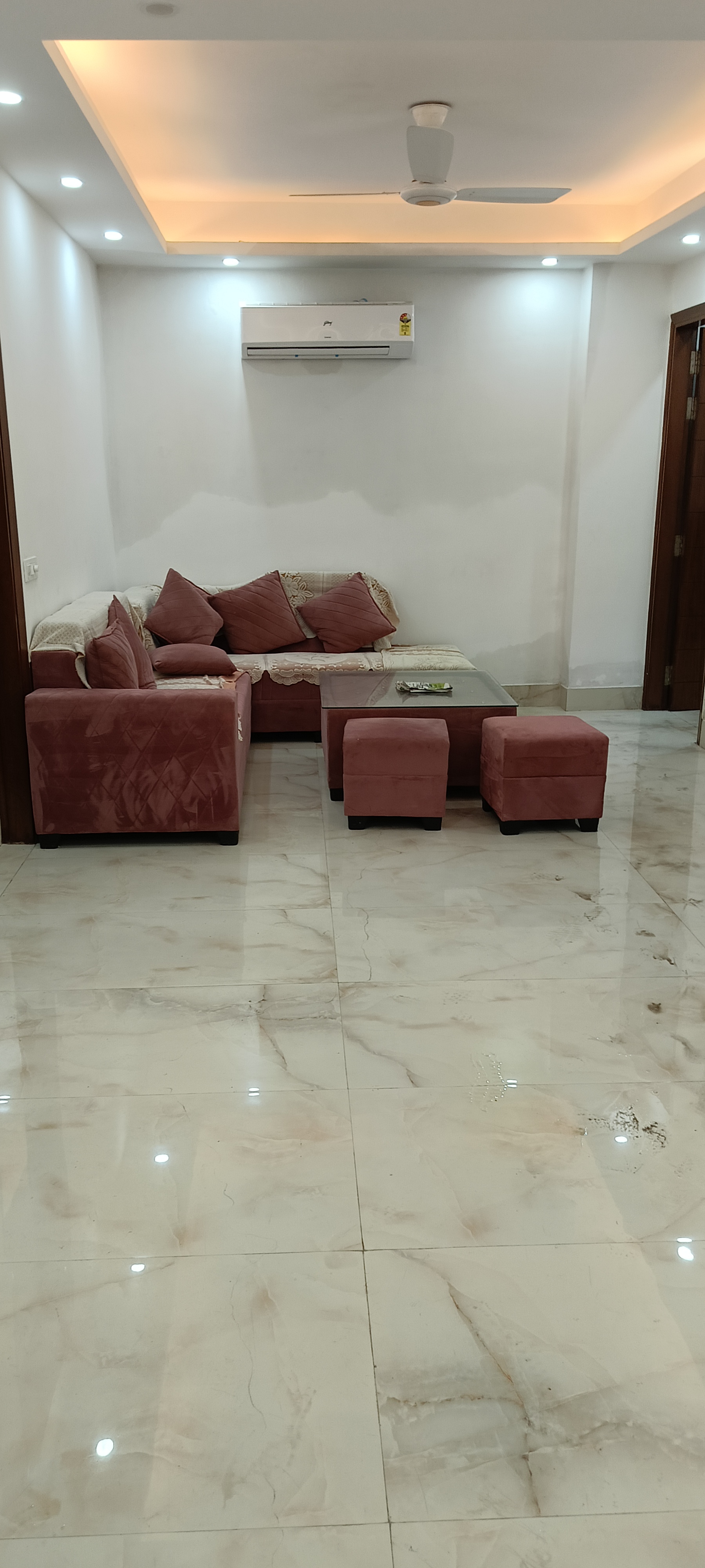 3 BHK Builder Floor For Rent in Saket