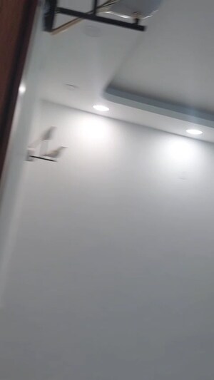 Furnished Amenities in 3 BHK Builder Floor at Malviya Nagar – for Sale