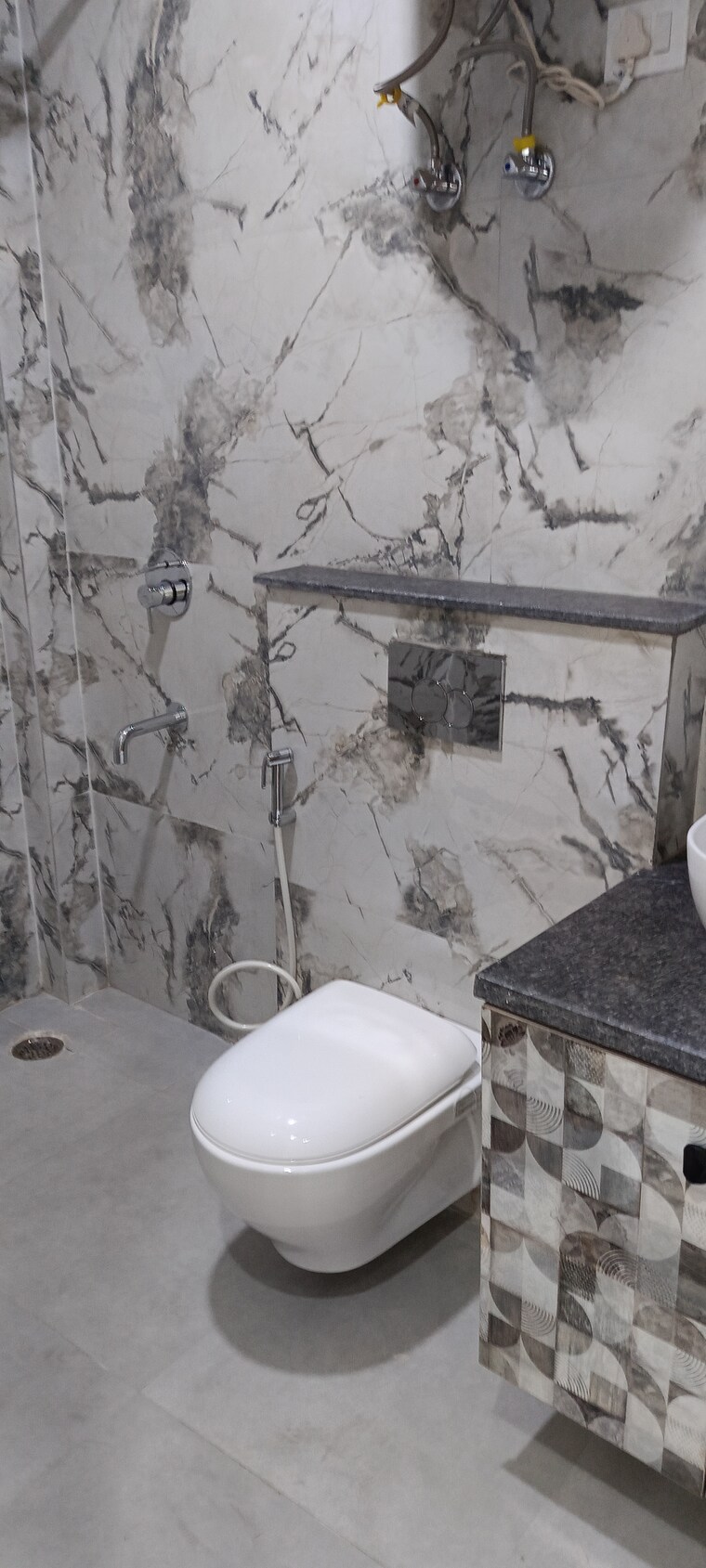 Bathroom, saket 3 Bedroom 1400 Sq.Ft. Builder Floor In Saket Delhi 9054629