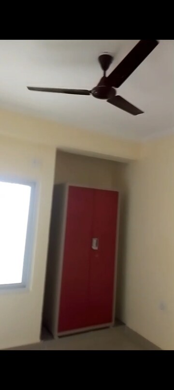 Furnished Amenities in 2 BHK Apartment at Antriksh Golf Link, Sector 1 Greater Noida – for Rent