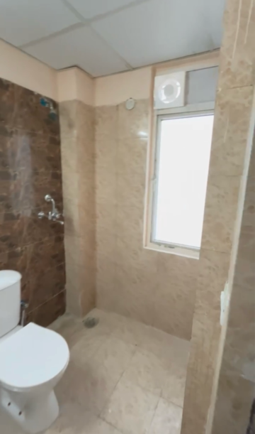 Bathroom in 3 BHK Apartment at Amrapali Dream Valley, Amrapali Dream Valley – for Sale