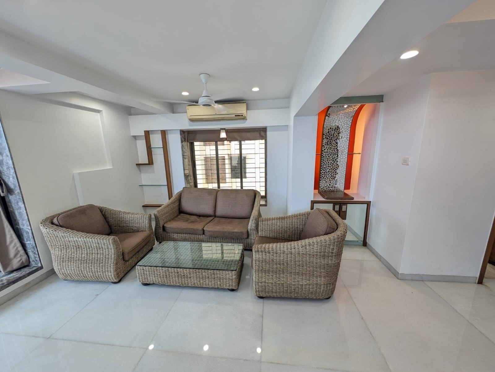 3 BHK + Servant Room Apartment For Rent in Prabhadevi