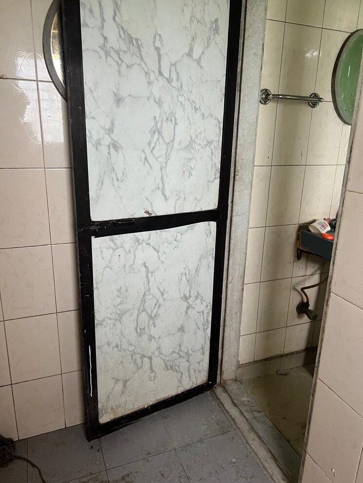 Bathroom, dadlani-park 1 Bedroom 450 Sq.Ft. Apartment In Majiwada Thane 9054657