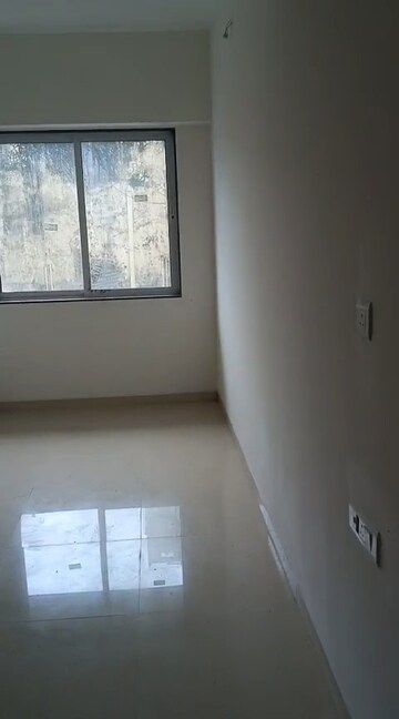 Room in 1 BHK Apartment at Neelkamal CHS Lower Parel, Lower Parel – for Rent