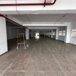8000 Sq.Ft. Showroom in DLF Industrial Area