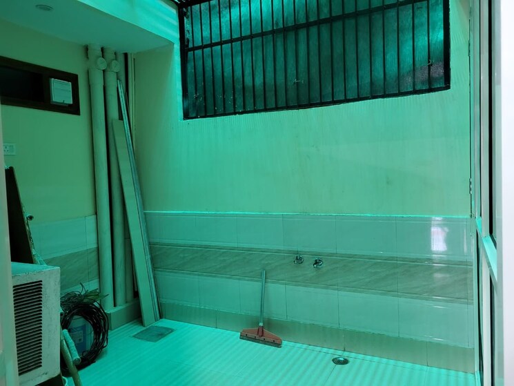 Bathroom, sector 27 3.5 Bedroom 2200 Sq.Ft. Independent House In Sector 27 Noida 9054674