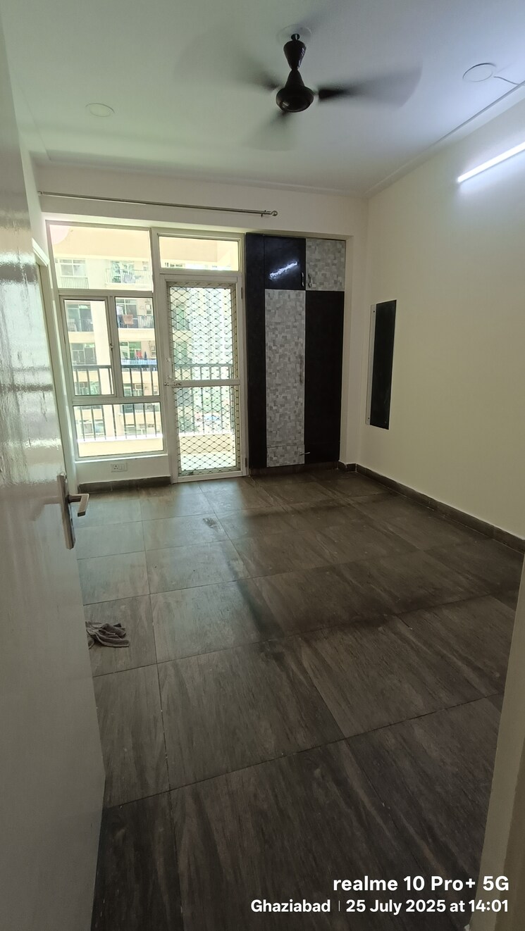 Room, gaur-city-2-12th-avenue 2.5 Bedroom 1225 Sq.Ft. Apartment In Sector 16c Greater Noida Greater Noida 9054681