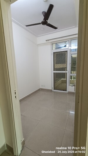 Room in 2.5 BHK Apartment at Gaur City 2 - 12th Avenue, Sector 16c Greater Noida – for Sale