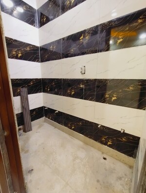 Attached Bathroom in 2 BHK Builder Floor at Uttam Nagar West – for Sale