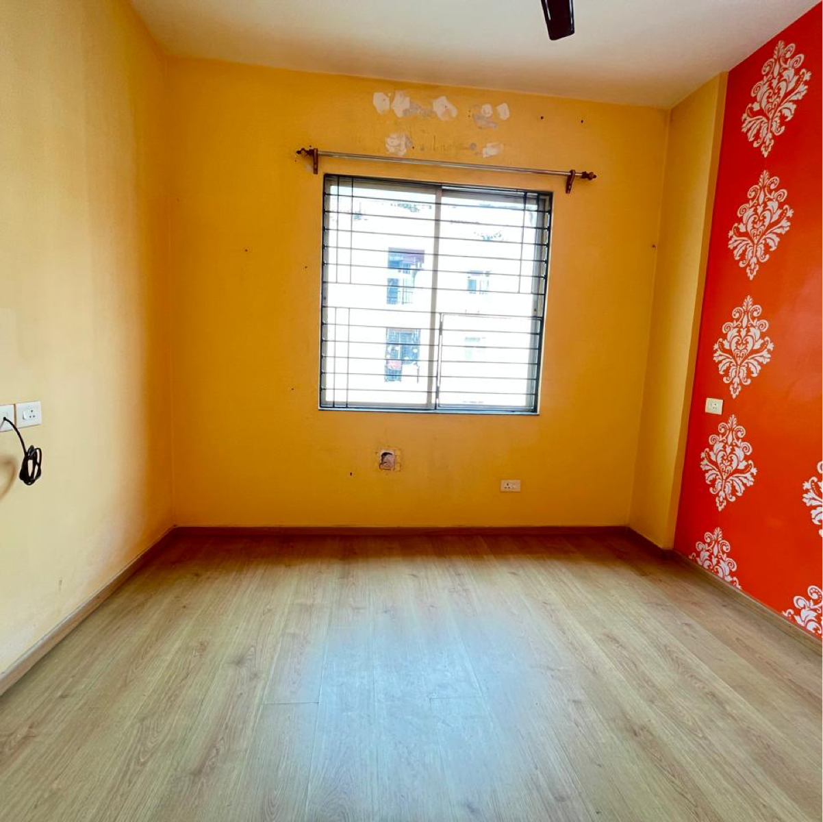 Room in 2 BHK Apartment at Ideal Enclave Rajarhat New Town, Bablatala – for Rent