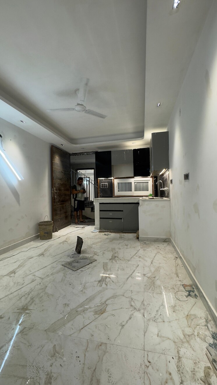  Parking, palm-residency-chhatarpur 1 Bedroom 450 Sq.Ft. Builder Floor In Chattarpur Delhi 9054691