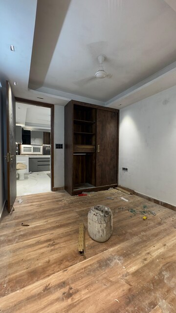 Room in 1 BHK Builder Floor at Palm Residency Chhatarpur, Chattarpur – for Rent