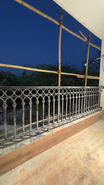 Balcony in 1 BHK Builder Floor at Palm Residency Chhatarpur, Chattarpur – for Rent