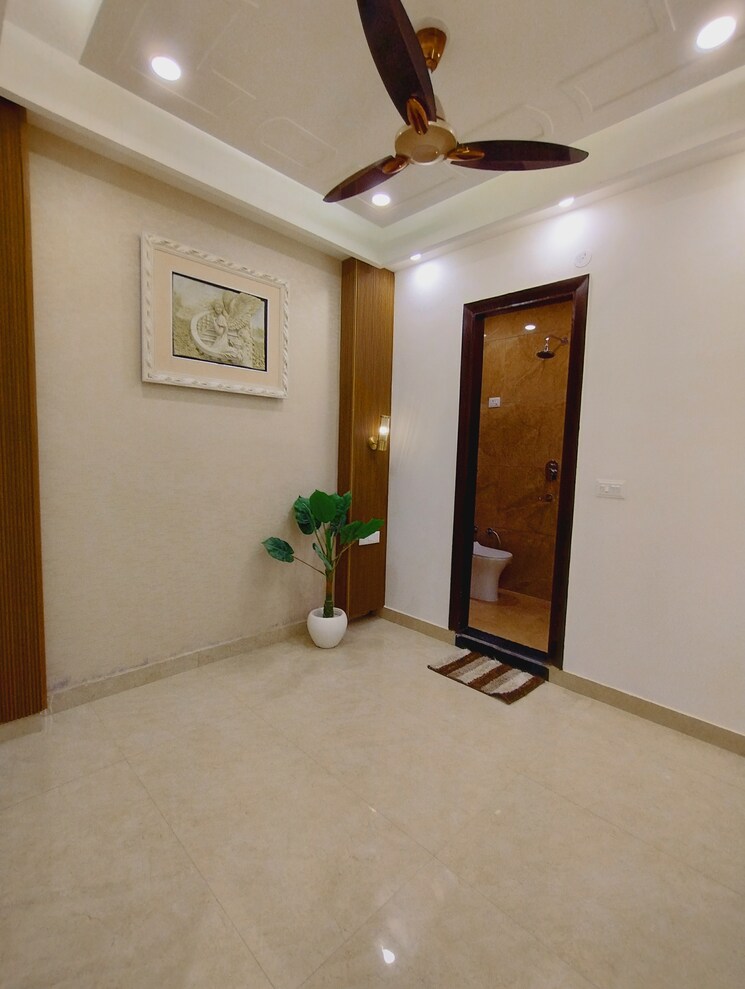 undefined, uttam nagar west 3 Bedroom 900 Sq.Ft. Builder Floor In Uttam Nagar West Delhi 9054699
