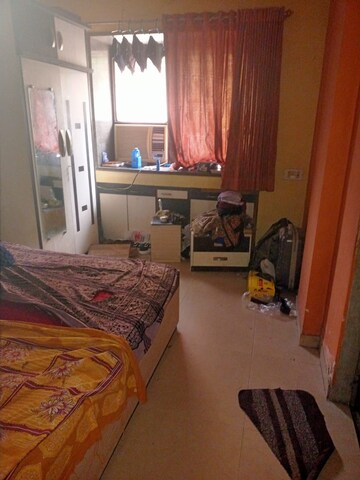 Bedroom in 2 BHK Apartment at Gautam Centre, Kopri – for Rent