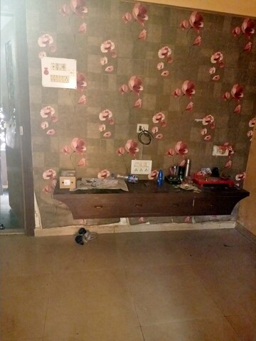 Furnished Amenities in 2 BHK Apartment at Gautam Centre, Kopri – for Rent