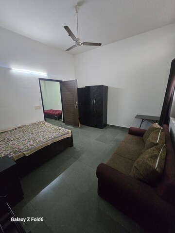 Furnished Amenities in 1 BHK Builder Floor at Palm Residency Chhatarpur, Chattarpur – for Rent