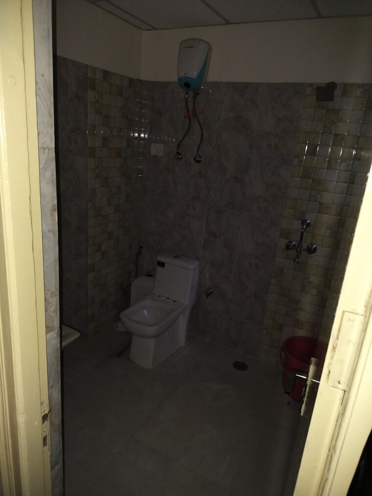 Attached Bathroom, supertech-oxford-suites 3 Bedroom 1605 Sq.Ft. Apartment In Sector 16b Greater Noida Greater Noida 9054766