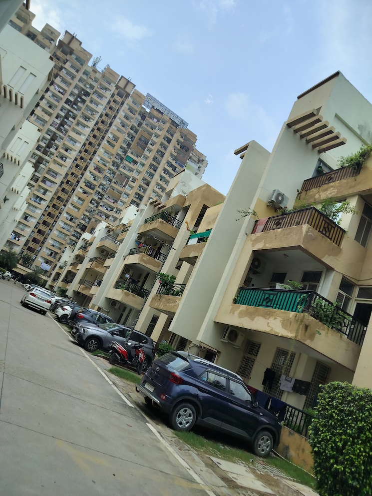 Exterior View, supertech-oxford-suites 3 Bedroom 1605 Sq.Ft. Apartment In Sector 16b Greater Noida Greater Noida 9054766