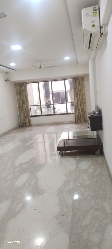 Room in 3 BHK Apartment at Aristo Pearl Residency, Prabhadevi – for Rent