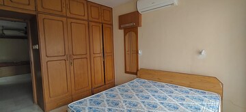 Room in 2 BHK Apartment at Falcon Castle, Lower Parel – for Rent