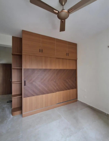 Bathroom in 3.5 BHK Apartment at Prestige Waterford, Prasanth Layout – for Rent