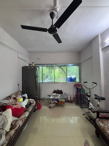 Living Room in 1.5 BHK Apartment at Andheri West – for Rent