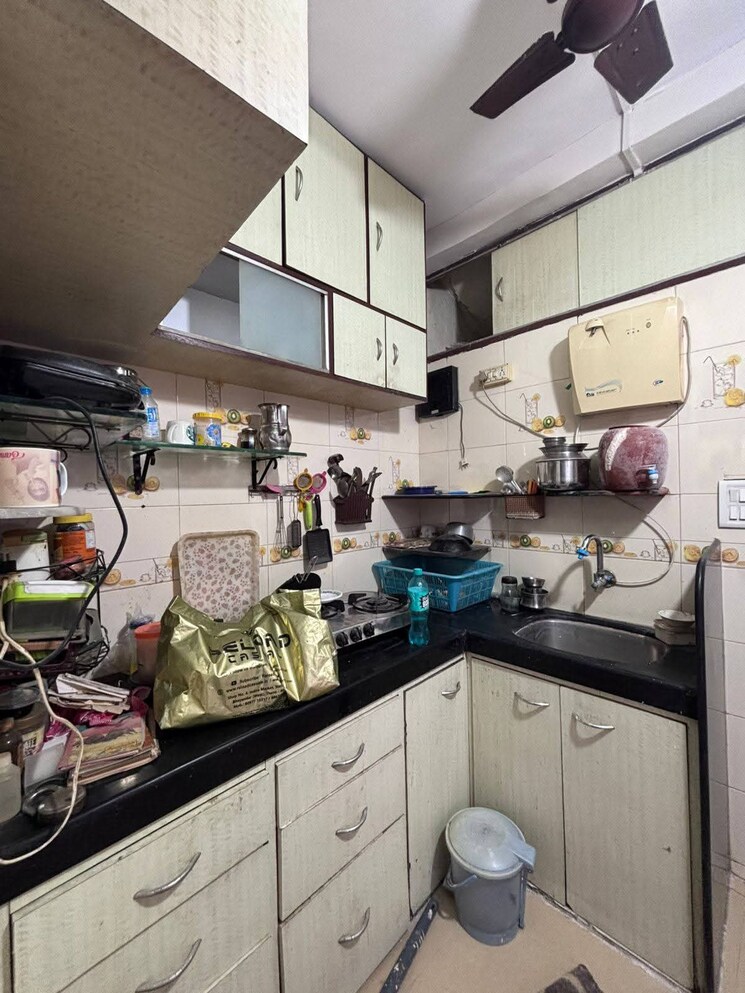 Kitchen, andheri west 1.5 Bedroom 450 Sq.Ft. Apartment In Andheri West Mumbai 9054794