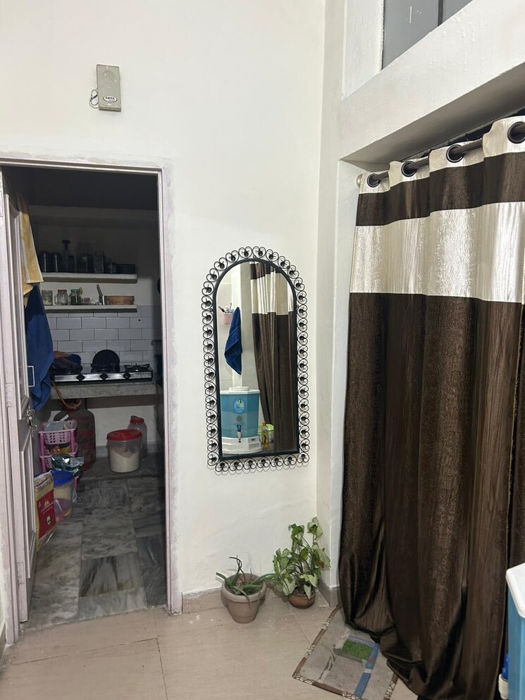 Room, sector 40 2 Bedroom 900 Sq.Ft. Independent House In Sector 40 Chandigarh 9054799