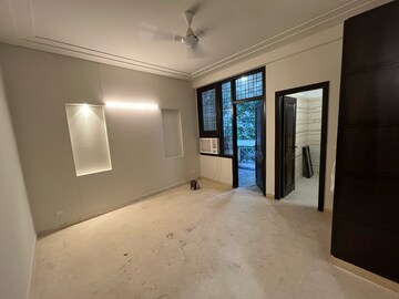 Room in 3 BHK Builder Floor at Ansal Sushant Lok I, Sector 43 – for Rent