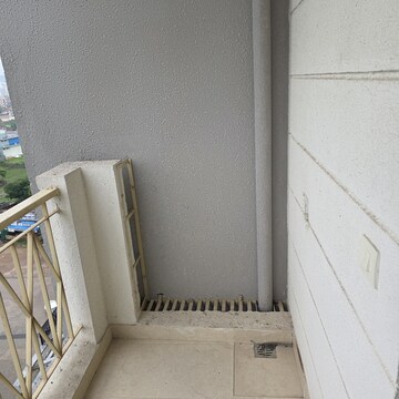 Balcony in 4 BHK Apartment at Pareena Micasa, Nurpur Jharsa – for Rent