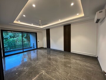 Room in 4 BHK Builder Floor at Ansal Sushant Lok I, Sector 43 – for Rent